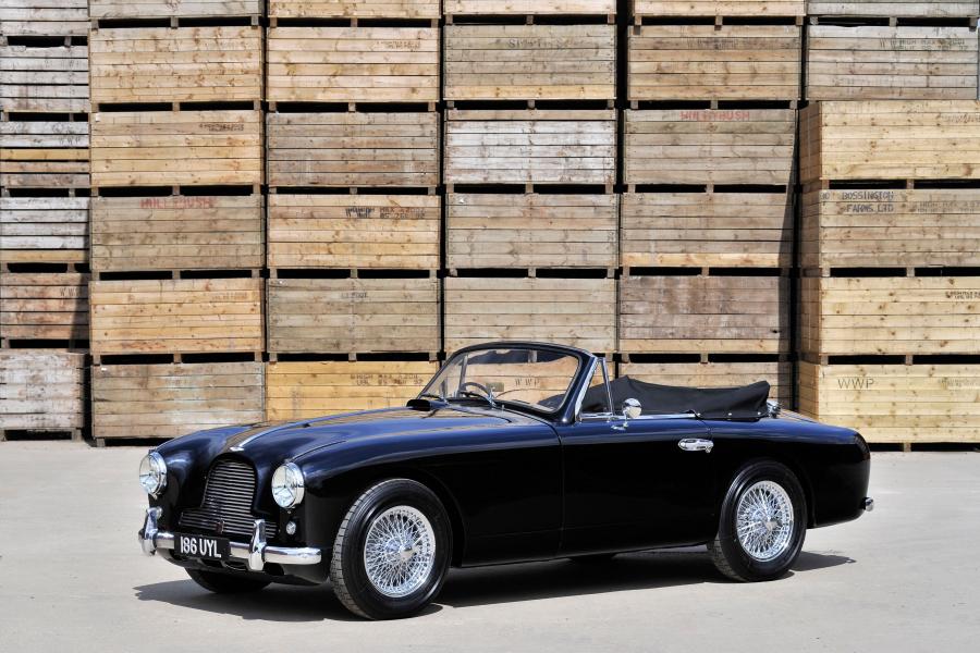  Aston Martin DB2/4 Drophead Coupe 1953 года  (UK) (фото 4 из 13)